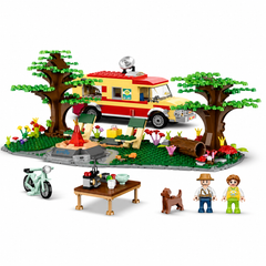 COGO Merry Days Forest Camping RV Building Block Set - 827 Pieces - Multicolor | 2806/2807