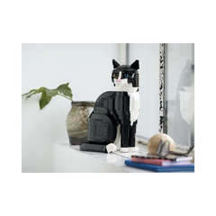 LEGO Tuxedo Cat Building Set | 21349
