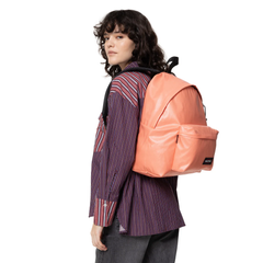EastPak Padded Pak'r Glossy Peach | EK0006205W2