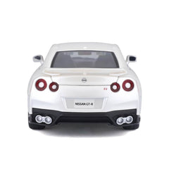 Bburago Nissan GT-R 2017 1:24 Die-Cast Model Car - White | 18-21082W