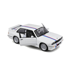 Bburago BMW M3 E30 1988 1:24 Die-Cast Model Car - White | 18-21100W
