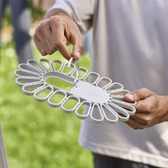 Joseph Joseph Petal™ 22-piece Quick-grip Ecru Drying Hanger | 50051