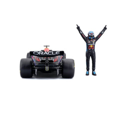 Bburago Oracle Red Bull Racing RB20 #1 Max Verstappen 2024 1:24 Die-Cast Model Car with Driver Figurine | 18-28060V