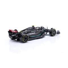 Bburago Mercedes-AMG F1 W14 E Performance #44 Lewis Hamilton 1:24 Die-Cast Model Car with Hard Acrylic Showcase | 18-28028H