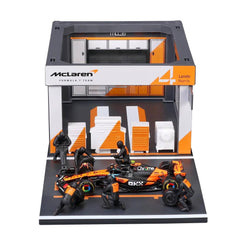 Bburago McLaren MCL39 #4 Lando Norris 2025 Pit Pass 1:43 Die-Cast Diorama Set | 18-38457N