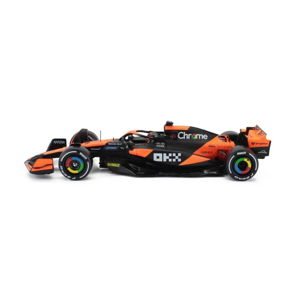 Bburago McLaren MCL38 #81 Oscar Piastri 2024 1:24 Die-Cast Model Car with Hard Acrylic Showcase