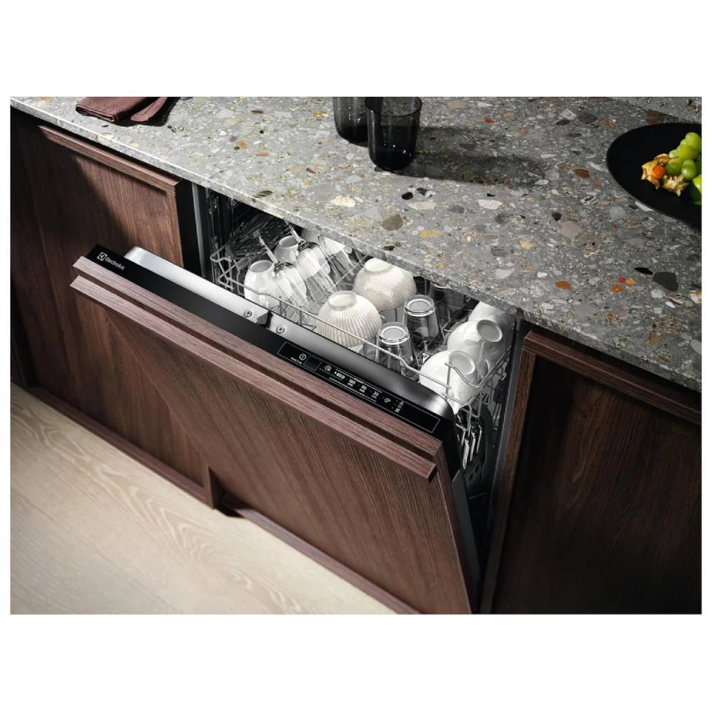 Electrolux 60cm Built-In Fully Integrated Dishwasher | EEA17200L