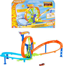 Hot Wheels Launch and Loop Playset & 1:64 Scale Die-Cast Vehicle